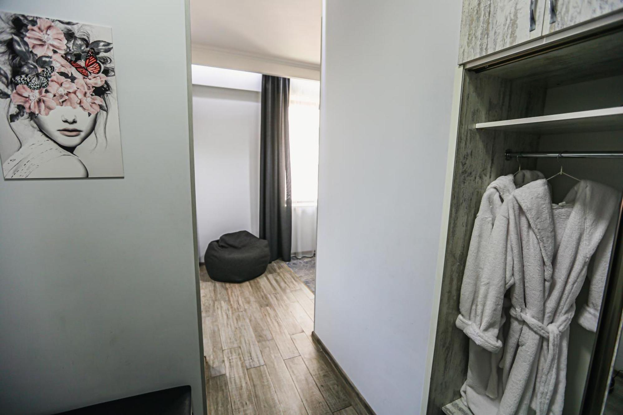 L&L. Apartment Ереван Екстериор снимка