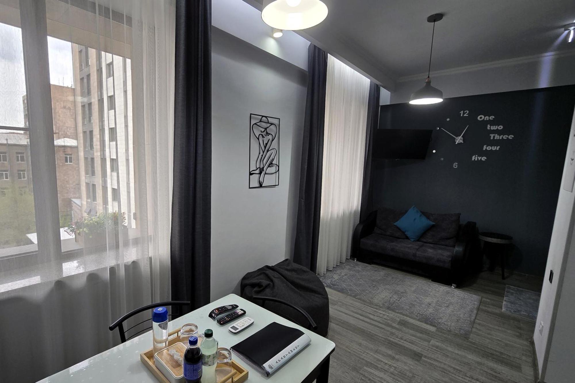 L&L. Apartment Ереван Екстериор снимка