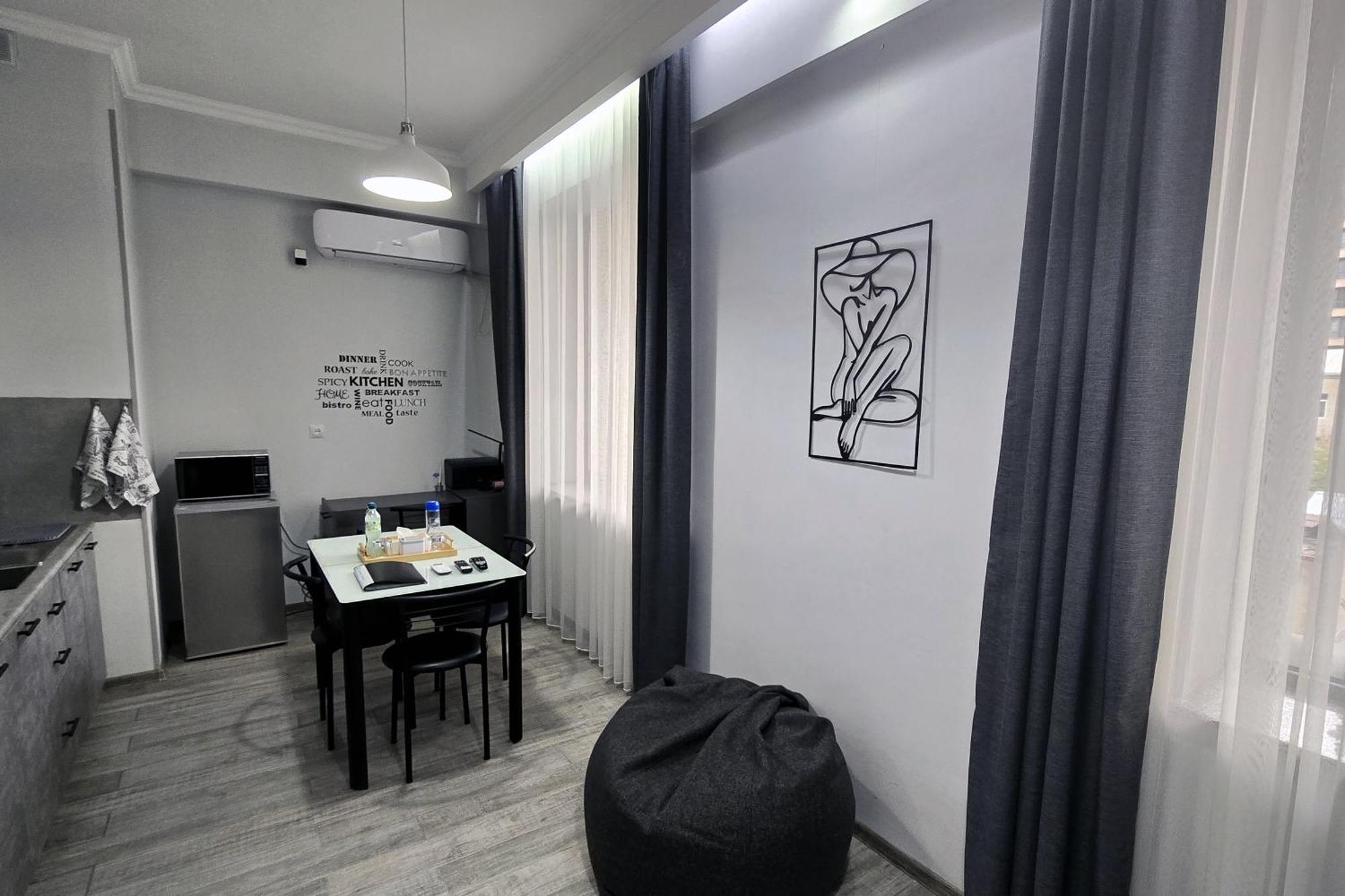 L&L. Apartment Ереван Екстериор снимка